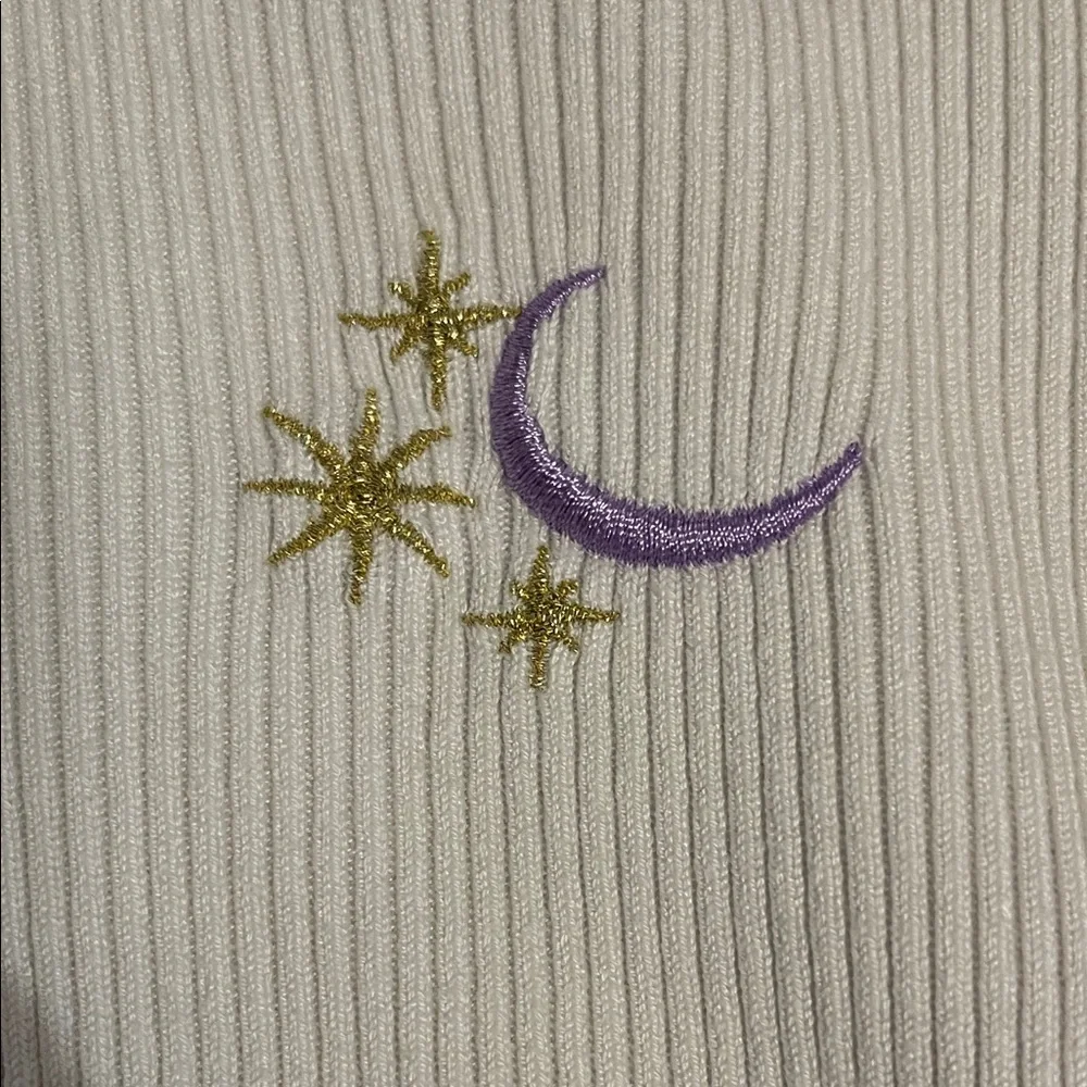 White Ribbed Turtleneck Top with Embroidered Stars and Moon Size Small - Picture 3 of 3